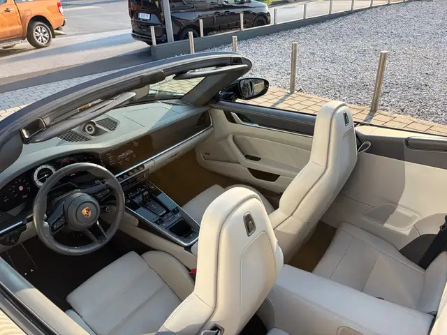 Porsche 911 Turbo S Cabriolet Garantie 1. Besitz nur 10.900km Ansicht 47