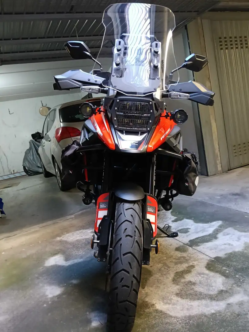 Suzuki V-Strom 1050 Rosso - 2