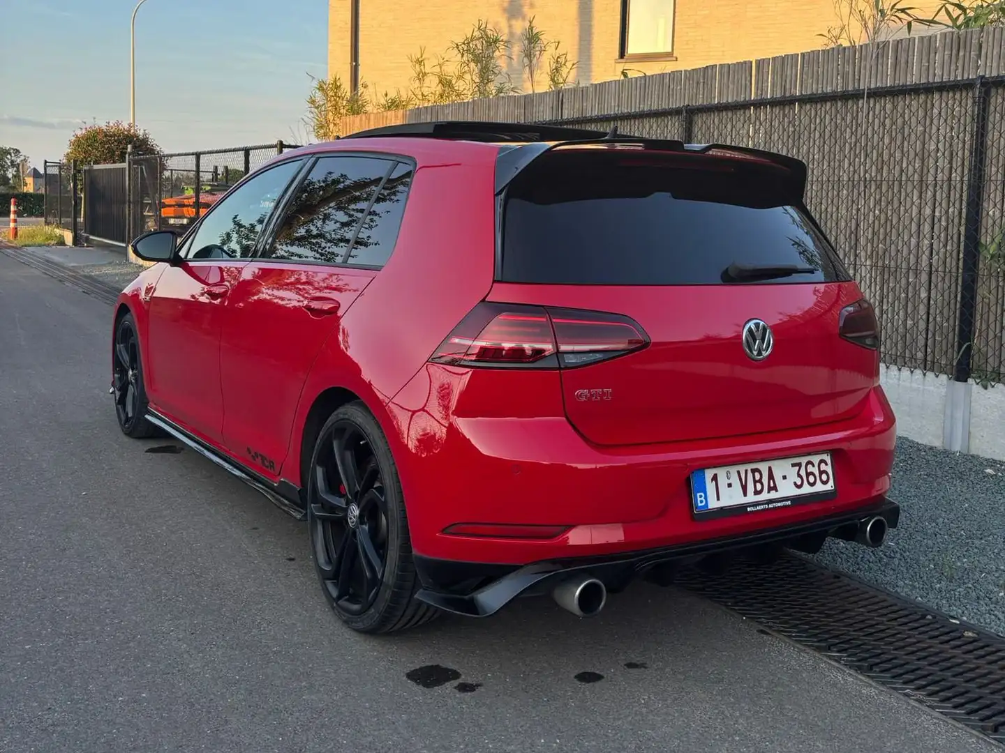 Volkswagen Golf GTI Golf GTI TCR 2.0 TSI OPF DSG Rood - 2