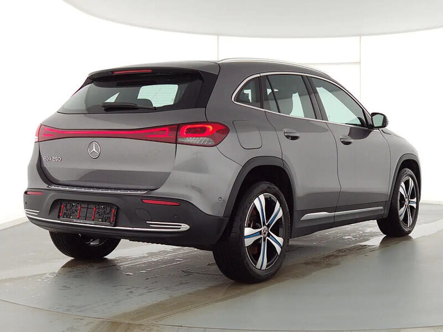 Mercedes-Benz EQA 250 Grau - 2