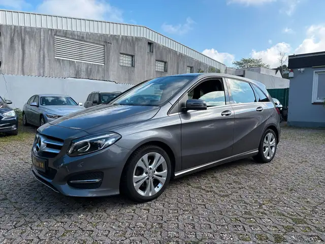 Mercedes-Benz B 220 B B 220 CDI / d URBAN AUTOMATIK NAVI PDC
