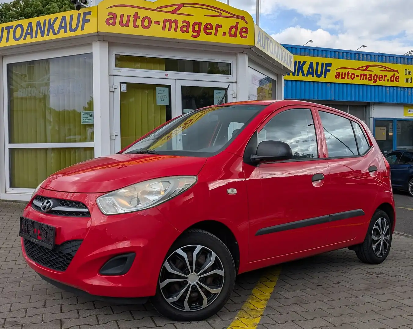 Hyundai i10 1.1Classic*2Hd*5Trg*TÜV*Garantie*Rentner-Fzg Červená - 1