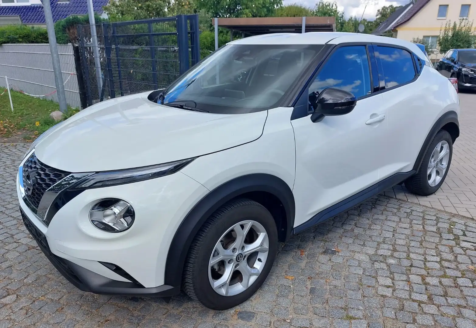 Nissan Juke Nissan Juke1.0 DIG-T ACENTA DCT*LED*ACC*KAMERA*SHZ Weiß - 1
