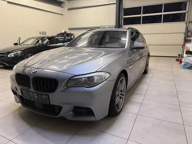 BMW 550 d xDrive / SURROUND / STANDHEIZUNG