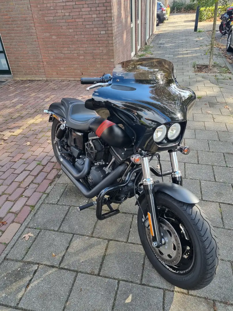 Harley-Davidson Dyna Fat Bob Zwart - 1