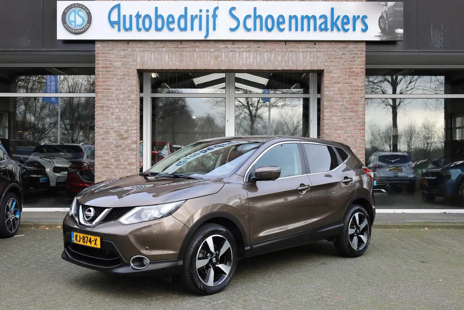 Nissan Qashqai 1.2 N-Connecta 360-CAMERA CRUISE NAVI DAB LANE-ASS Braun - 1