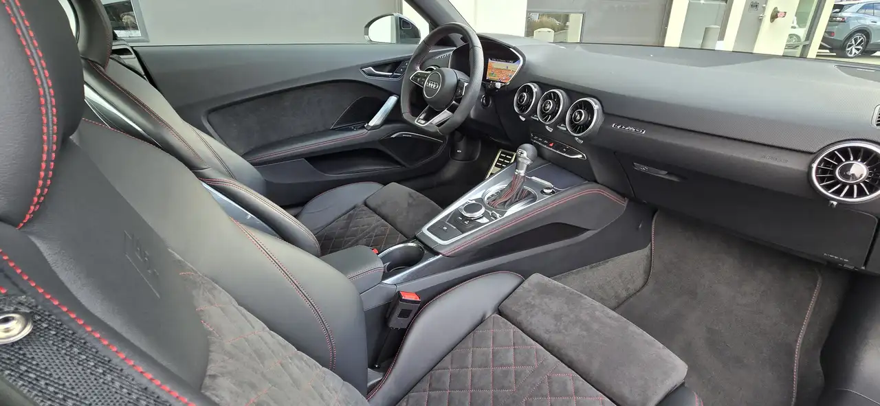 Audi TT снимка Audi TT