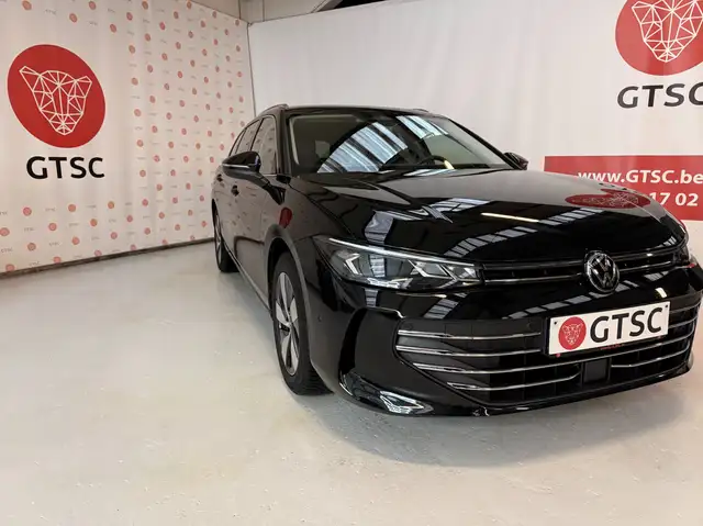 Volkswagen Passat view 6