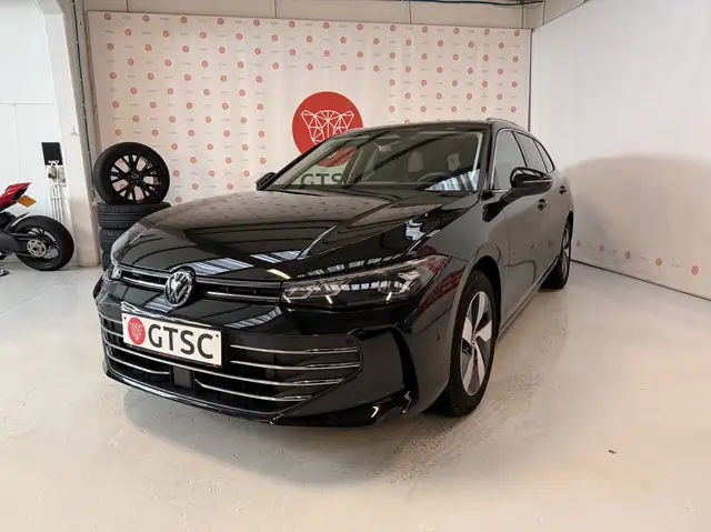 Volkswagen Passat view 5