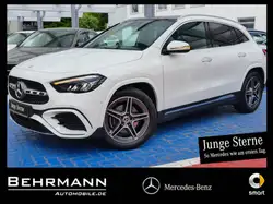 Mercedes-Benz GLA 200 AMG +Panorama+Distronic+Ambiente+360 Kam AMG Line Pano. Dach/KeylessGo/Styling/Autom./Klima/LED/Park Assist./Sitzhzg.