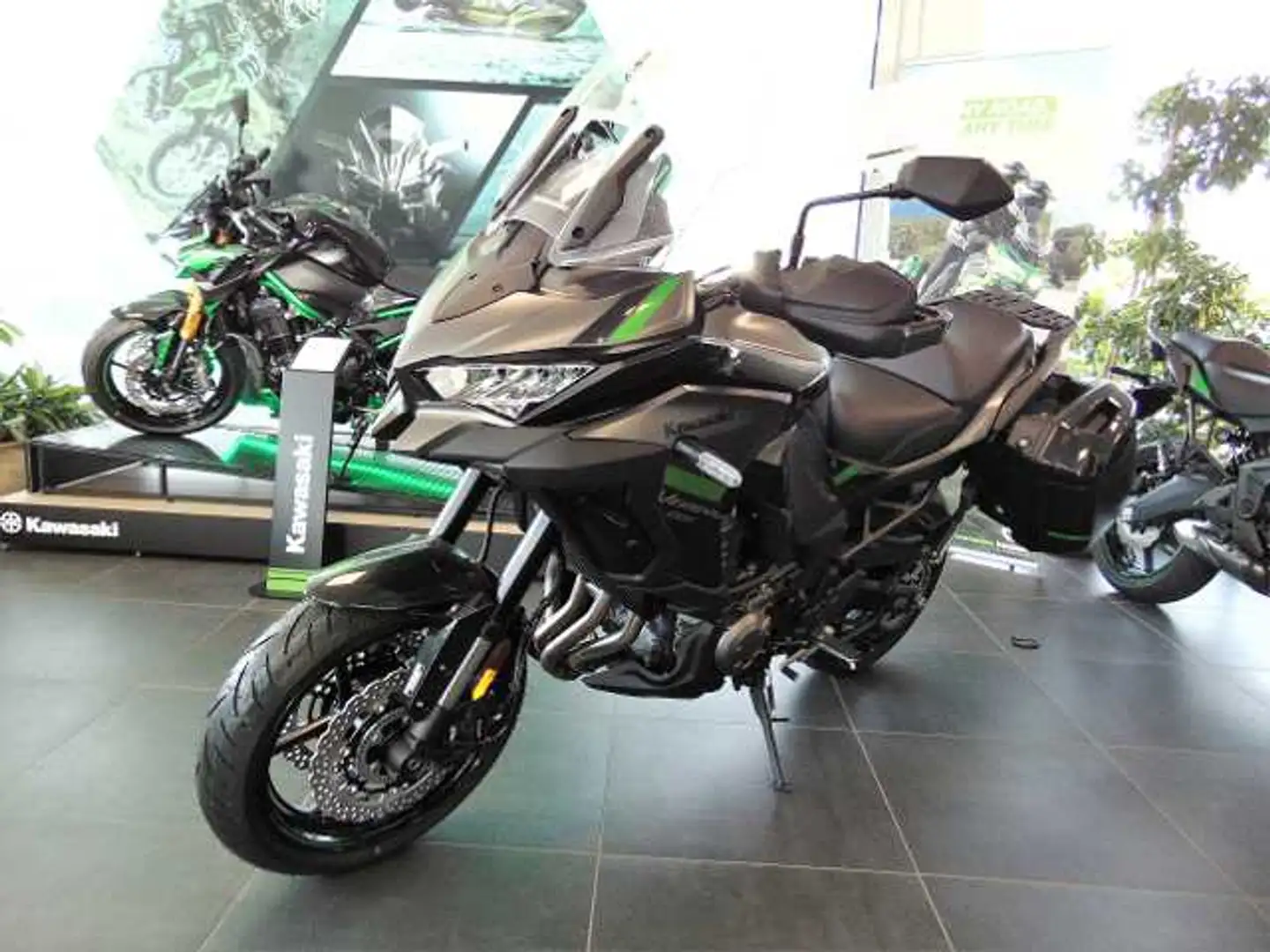 Kawasaki Versys 1000 Versys 1000 Tourer Šedá - 1