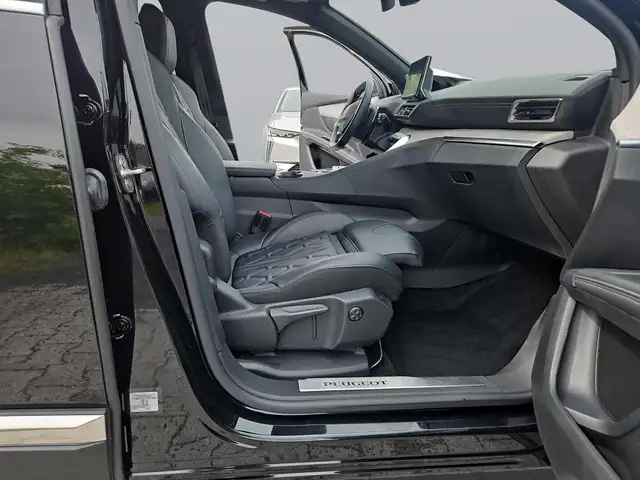 Peugeot 3008 view 11