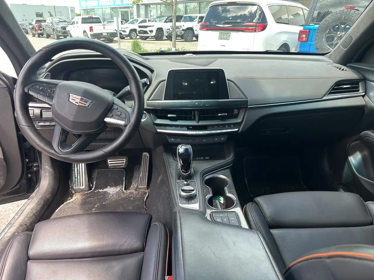 Cadillac CT4-V снимка Cadillac CT4-V