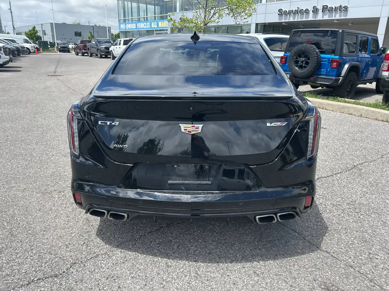Cadillac CT4-V снимка Cadillac CT4-V