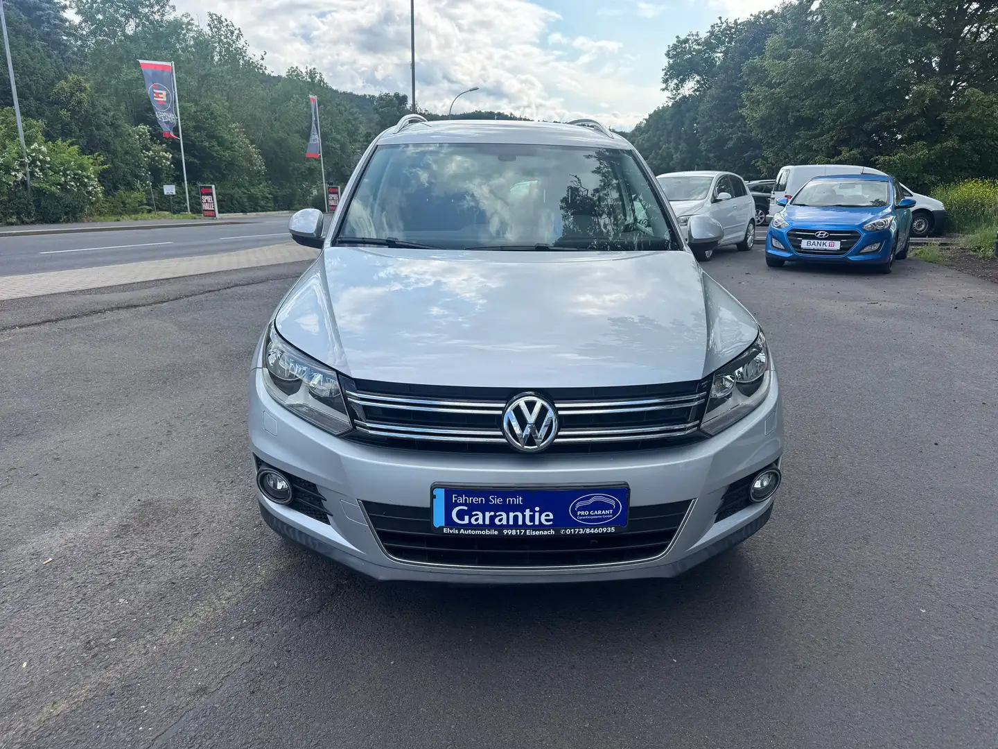 Volkswagen Tiguan Sport Schwarz - 2