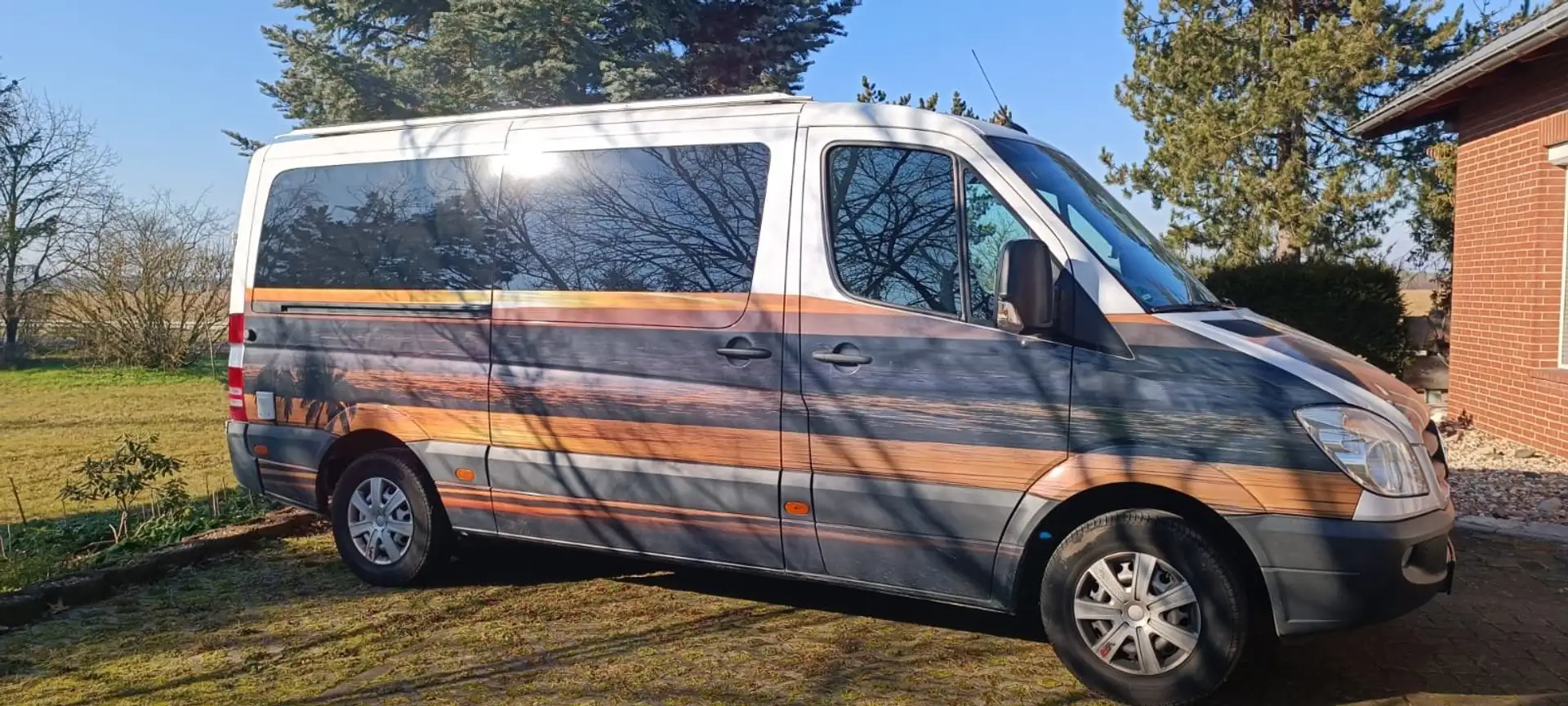 Mercedes-Benz Sprinter Wohnmobil, Camper, Camping Umbau, inkl. 2 E-Bikes Weiß - 2