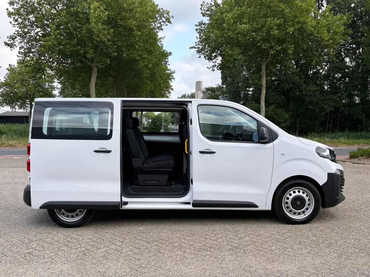 Opel Vivaro-e 2026 — фото 15