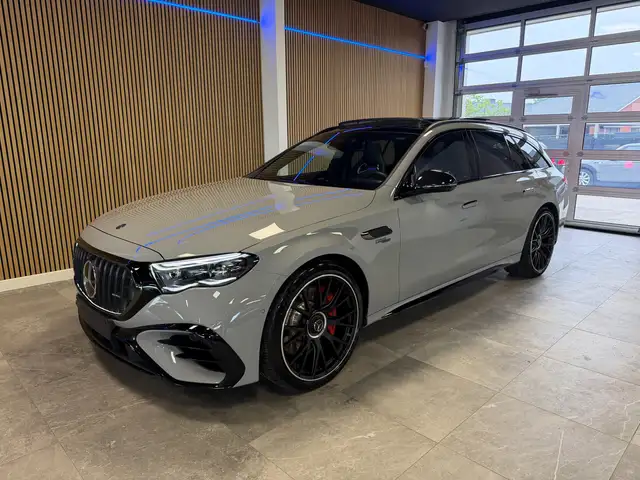 Mercedes-Benz E 53 AMG E Break AMG 53 Hybrid 4-Matic  Night Edition (430 kW) Night Edition P71 hyperscreen