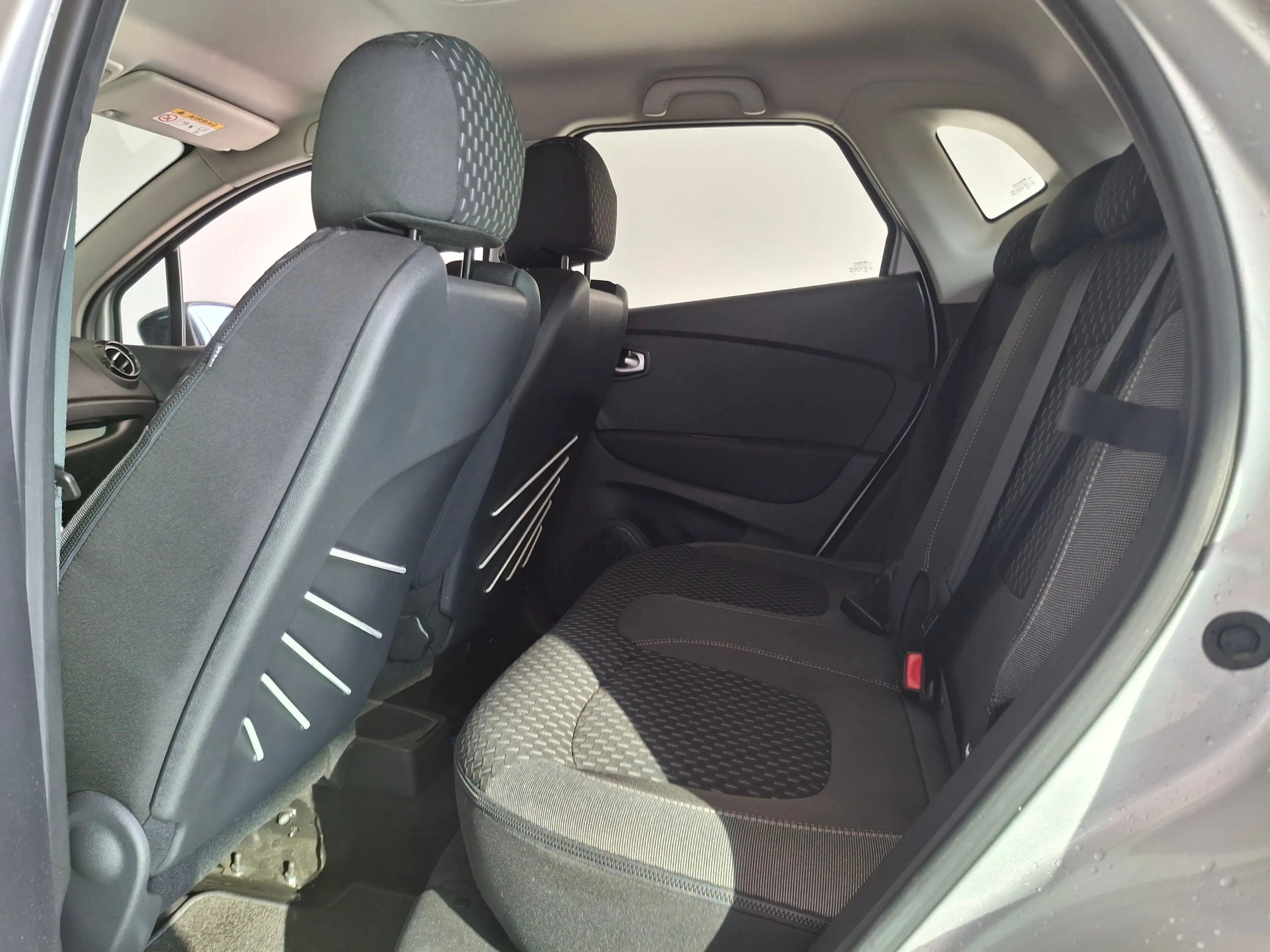 Renault Captur Intens ANDROID AUTO NAVI CAMERA — photo 8