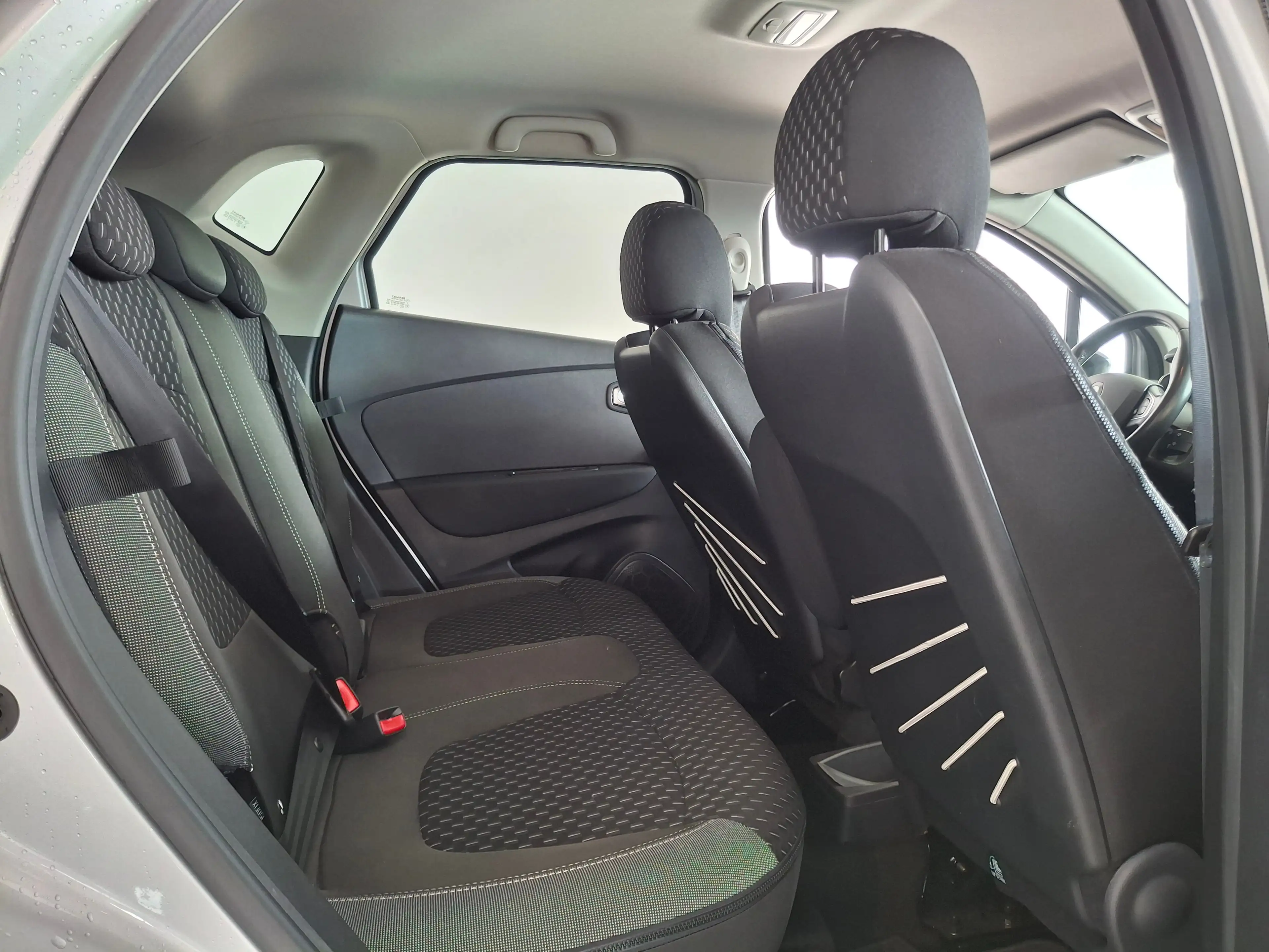 Renault Captur Intens ANDROID AUTO NAVI CAMERA — photo 7