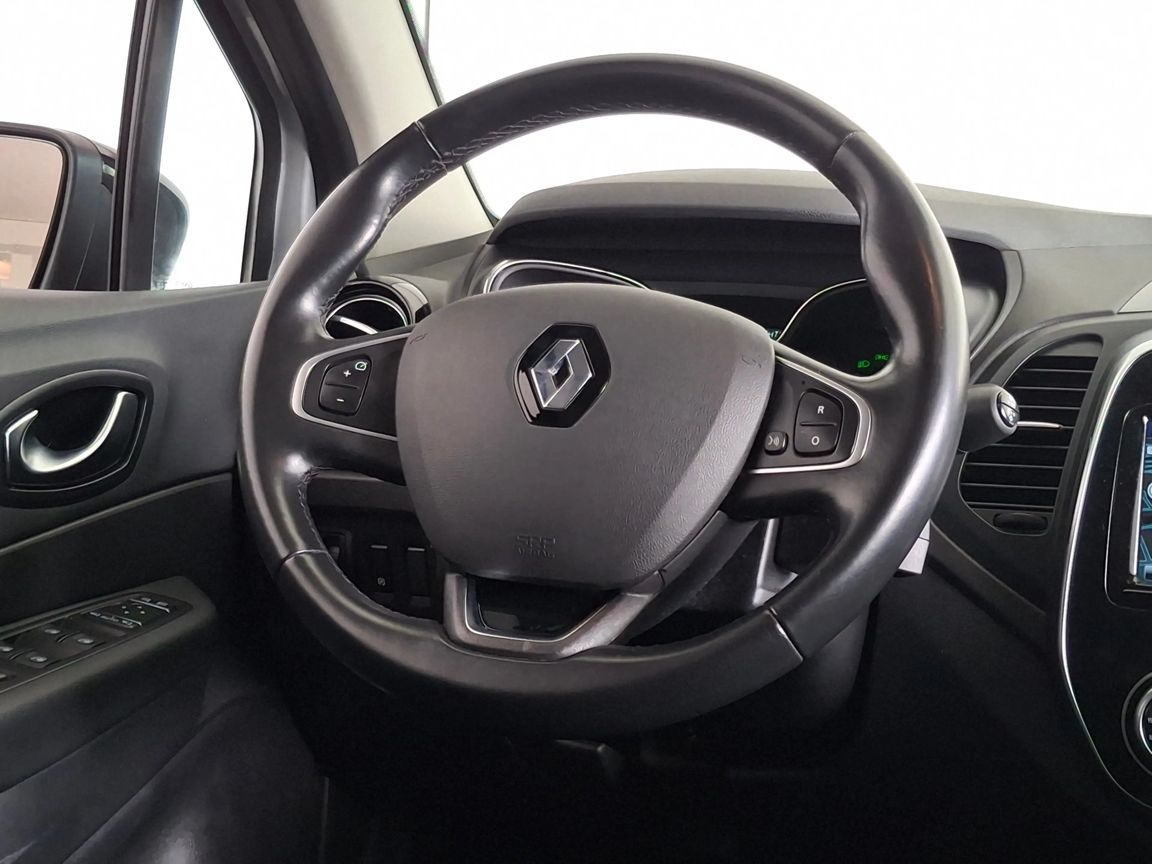 Renault Captur Intens ANDROID AUTO NAVI CAMERA — photo 15