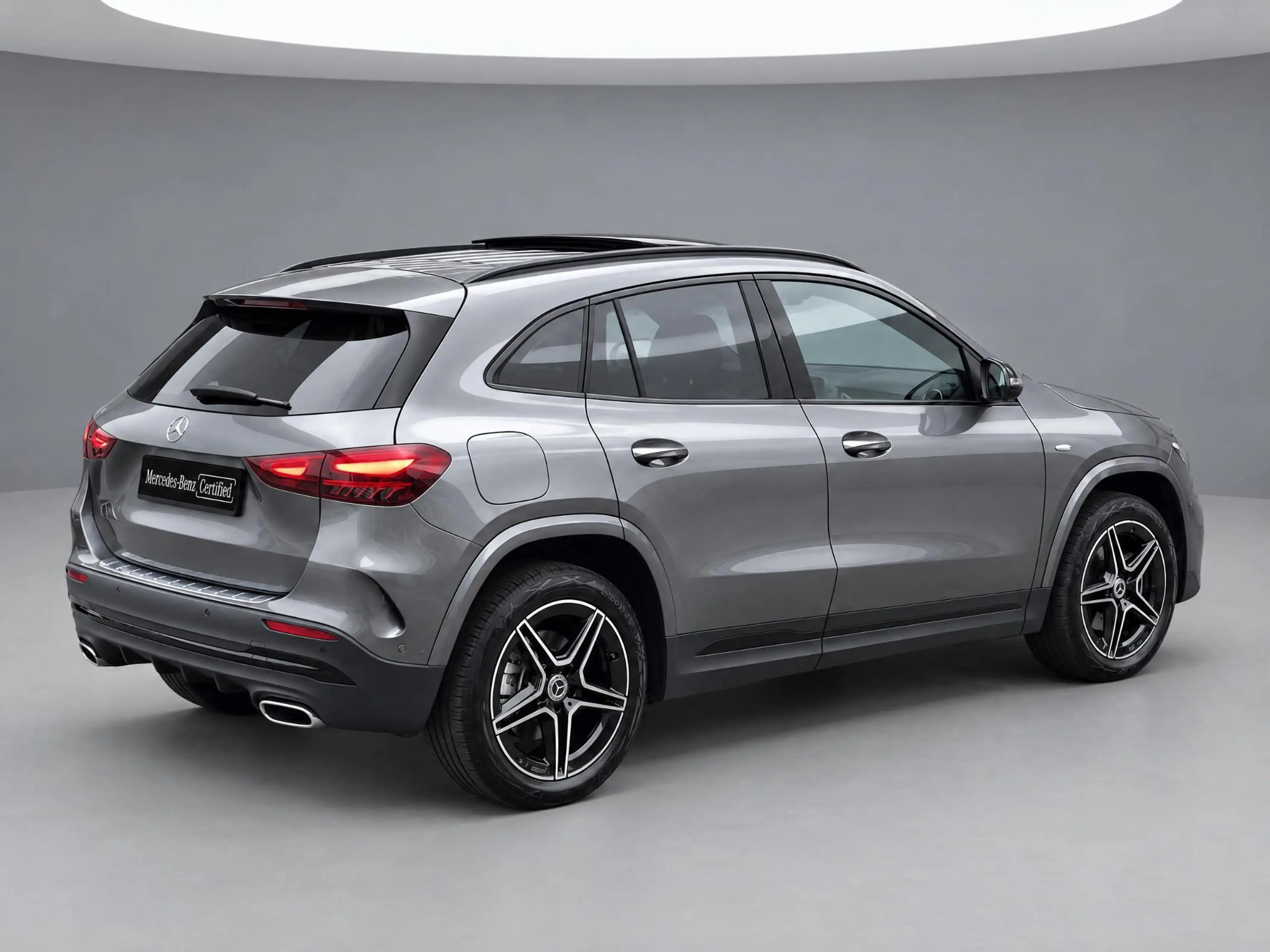 Mercedes-Benz GLA 250 e Business Solution AMG | Panoramadak | Night pakk — photo 2