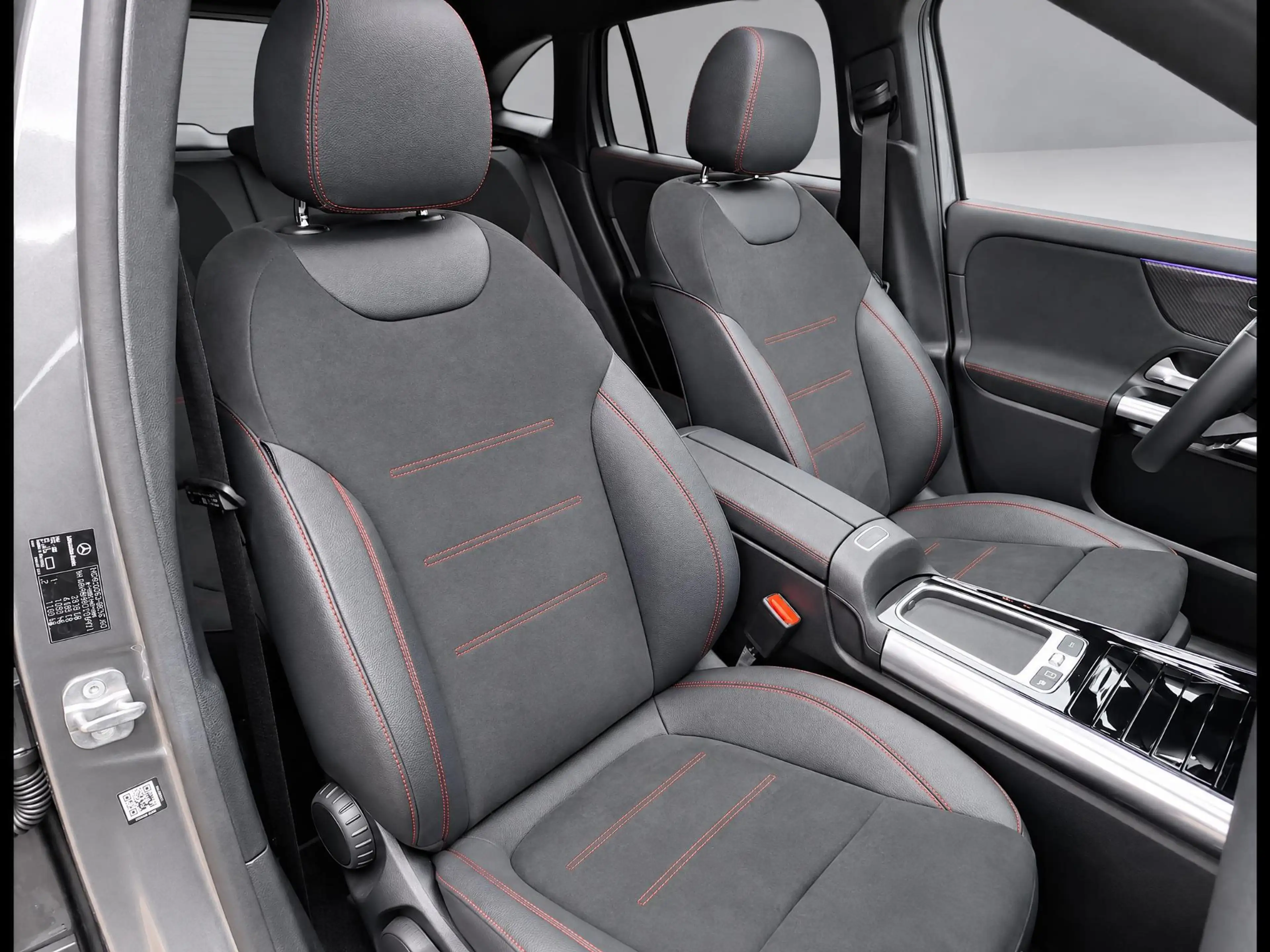 Mercedes-Benz GLA 250 e Business Solution AMG | Panoramadak | Night pakk — photo 8