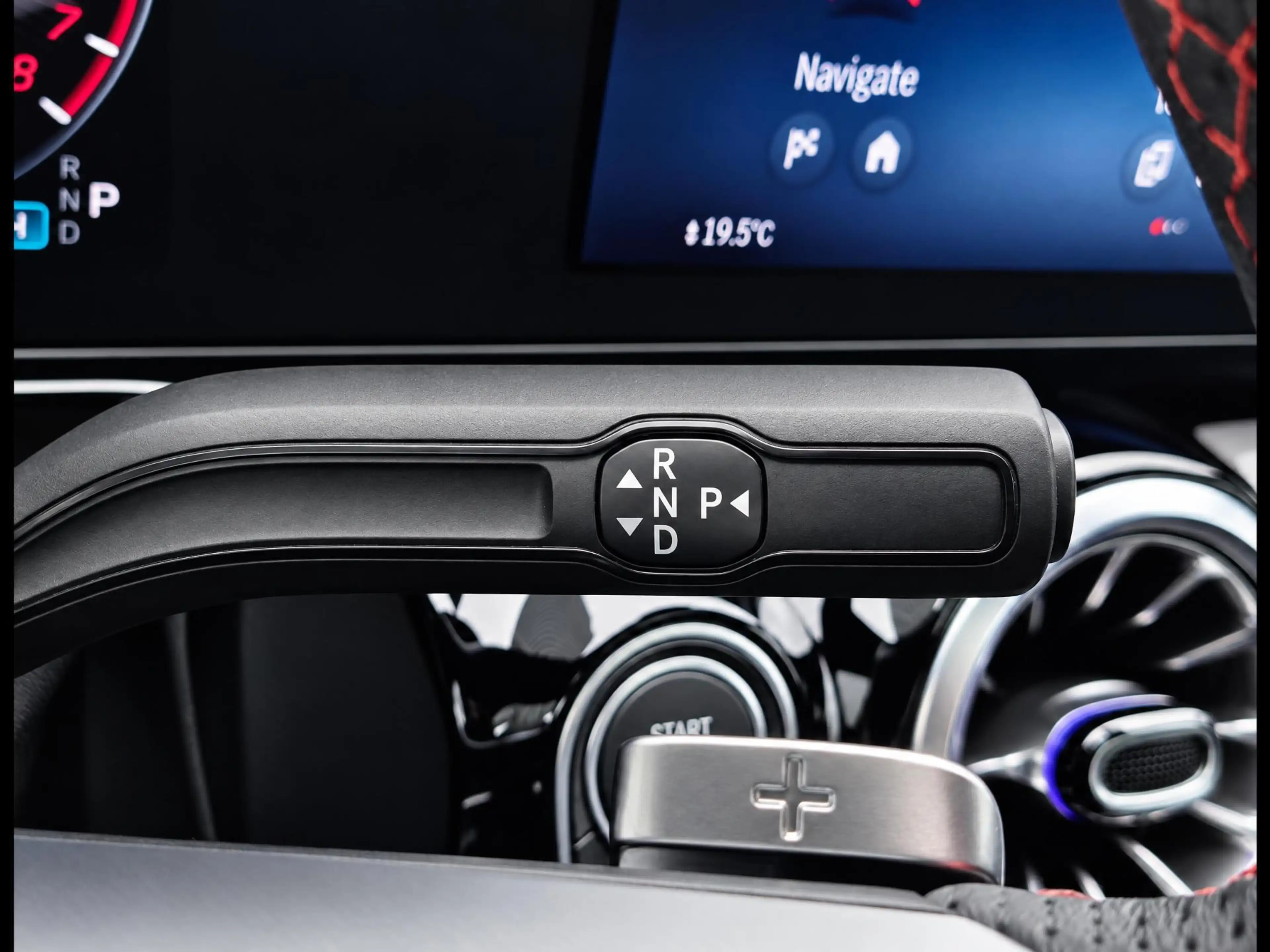 Mercedes-Benz GLA 250 e Business Solution AMG | Panoramadak | Night pakk — photo 15