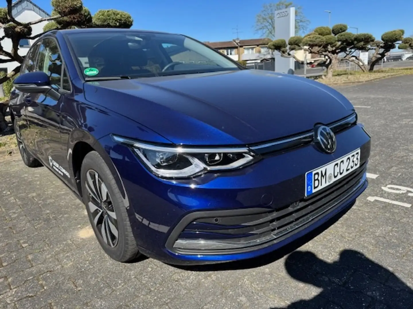 Volkswagen Golf eTSI "Move" DSG NP: 39.000 € Blau - 2