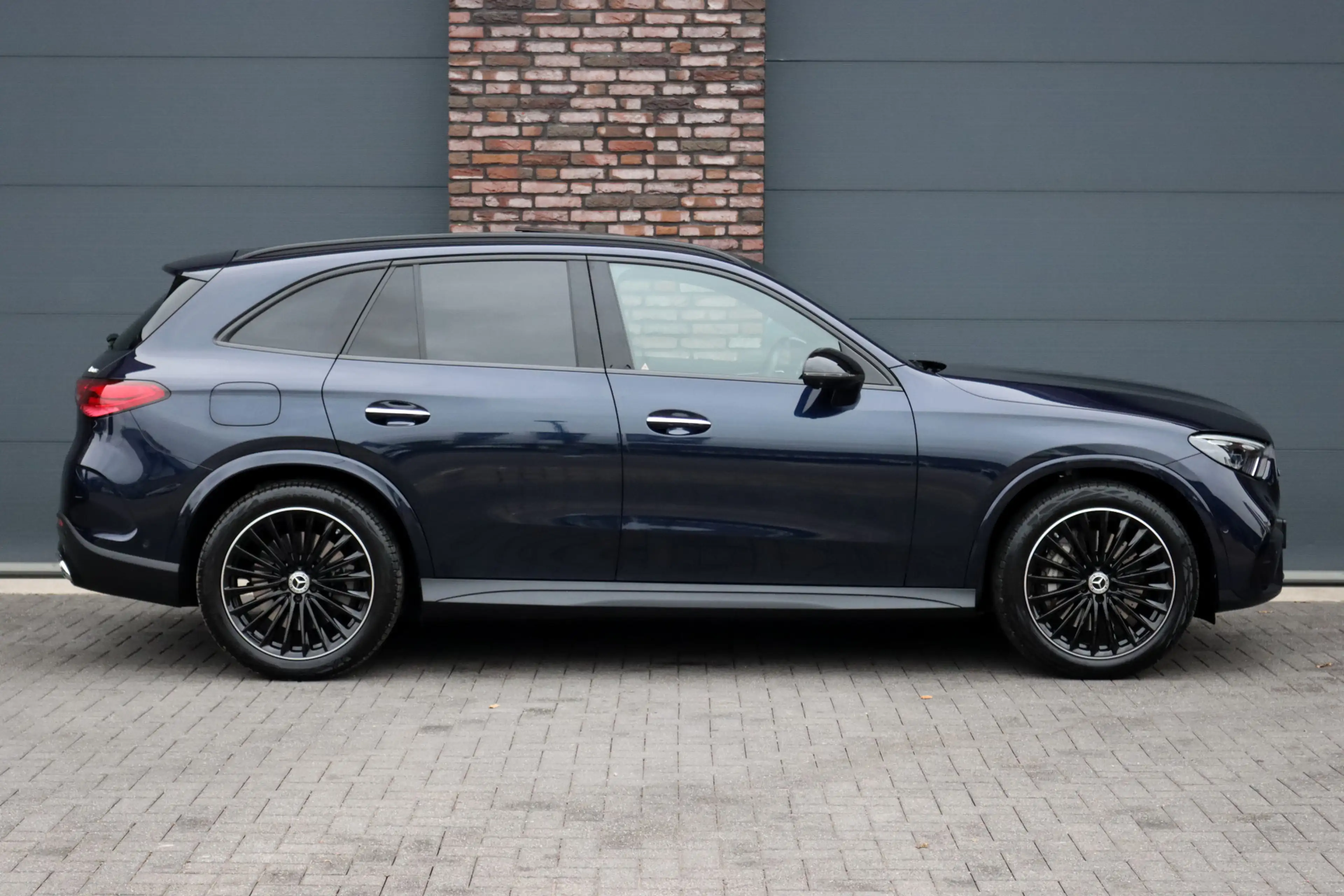 Mercedes-Benz GLC 400 400e 4MATIC AMG Line | Airmatic | Achterasbesturin — photo 11