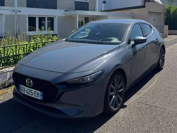 Mazda3 5 portes 1.8L SKYACTIV-D 116 ch BVA6 Sportline