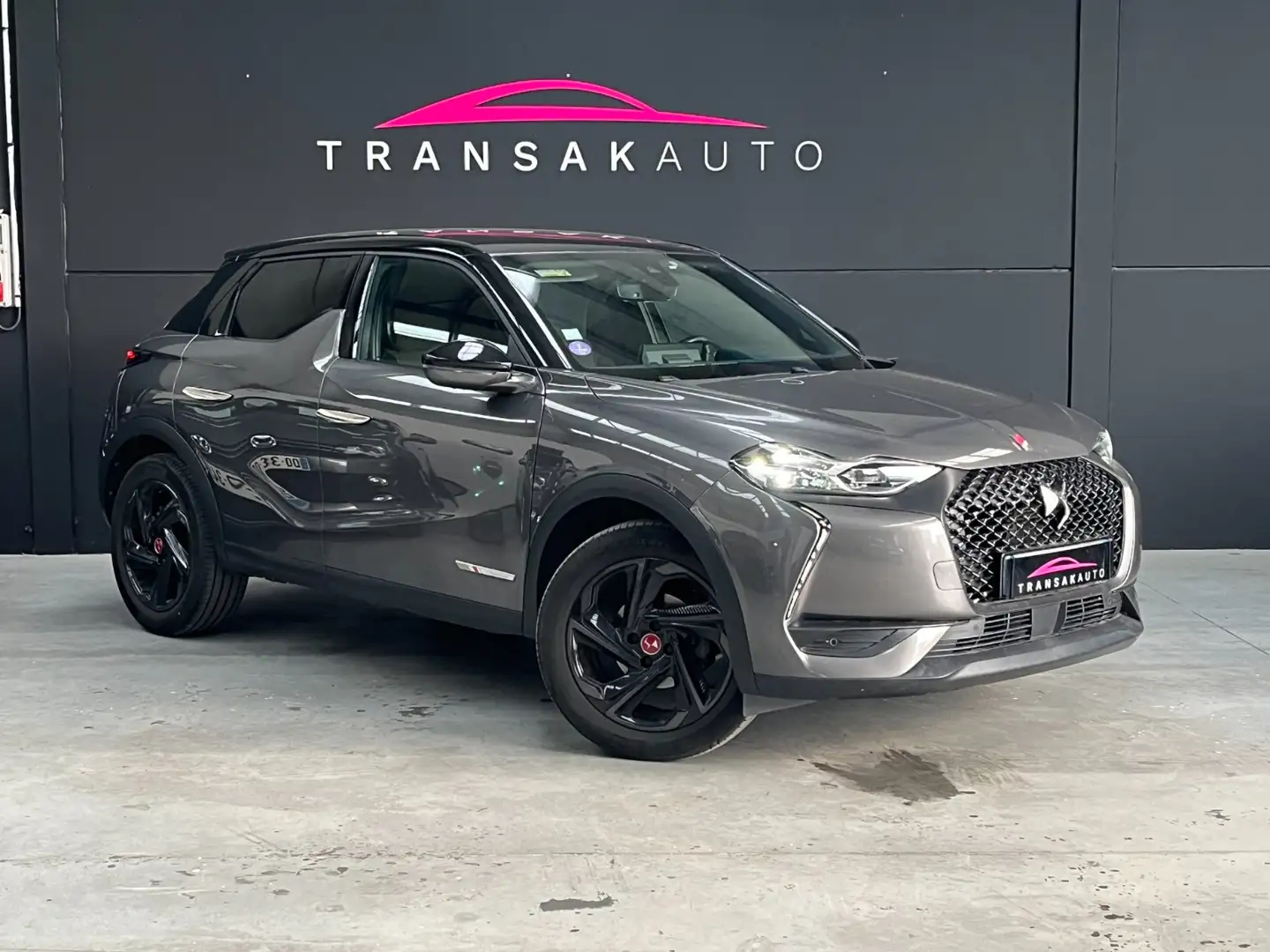 DS Automobiles DS 3 Crossback Performance Line+ Šedá - 1