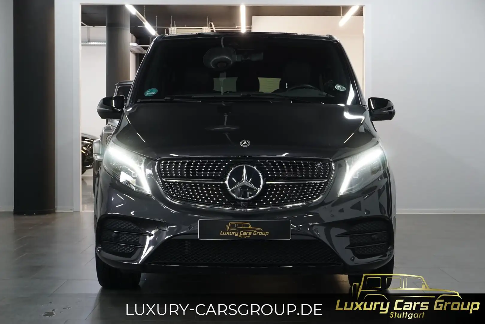 Mercedes-Benz V 300 V300d AIR-Burm-4Matic-Distronic-AMG-Extra Long Grau - 2