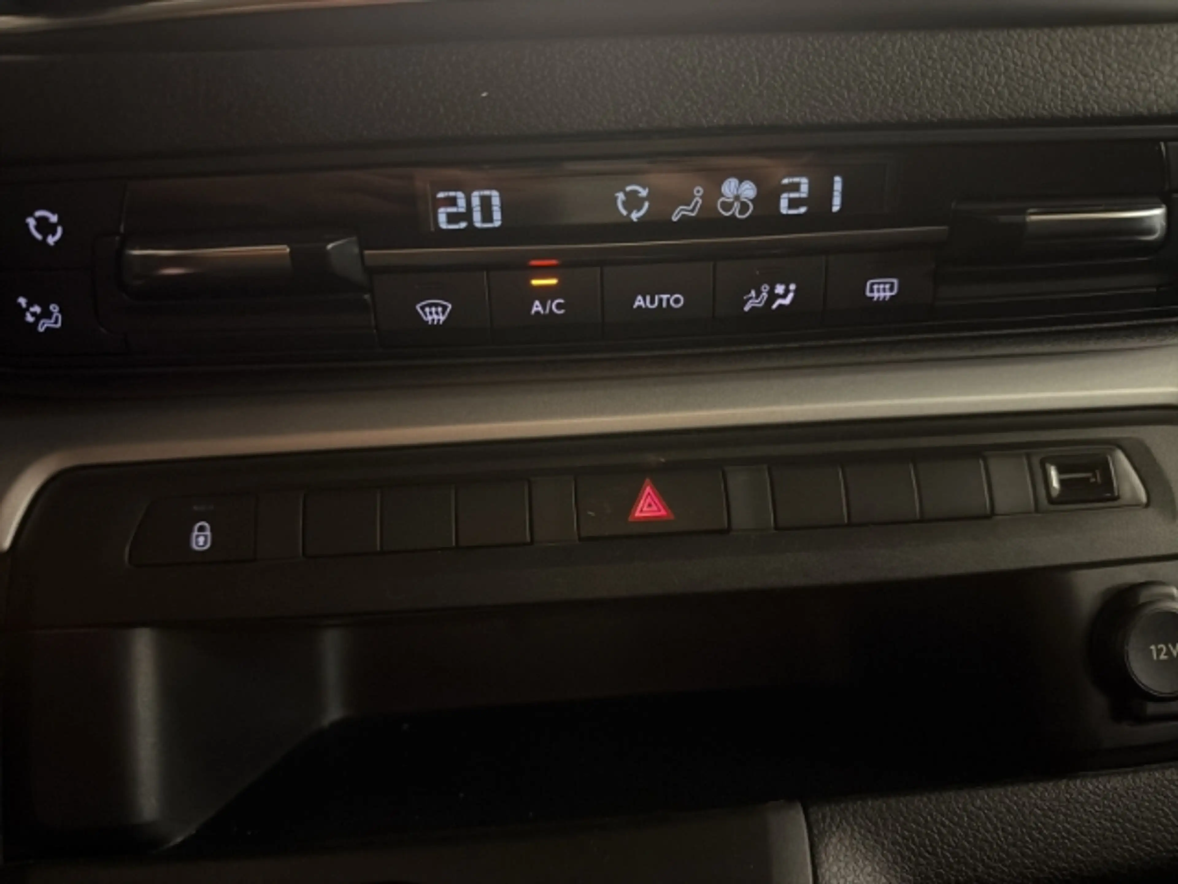 Opel Zafira Life 2.0 Edition M AHK abnehmbar - Navi - Carplay — photo 21