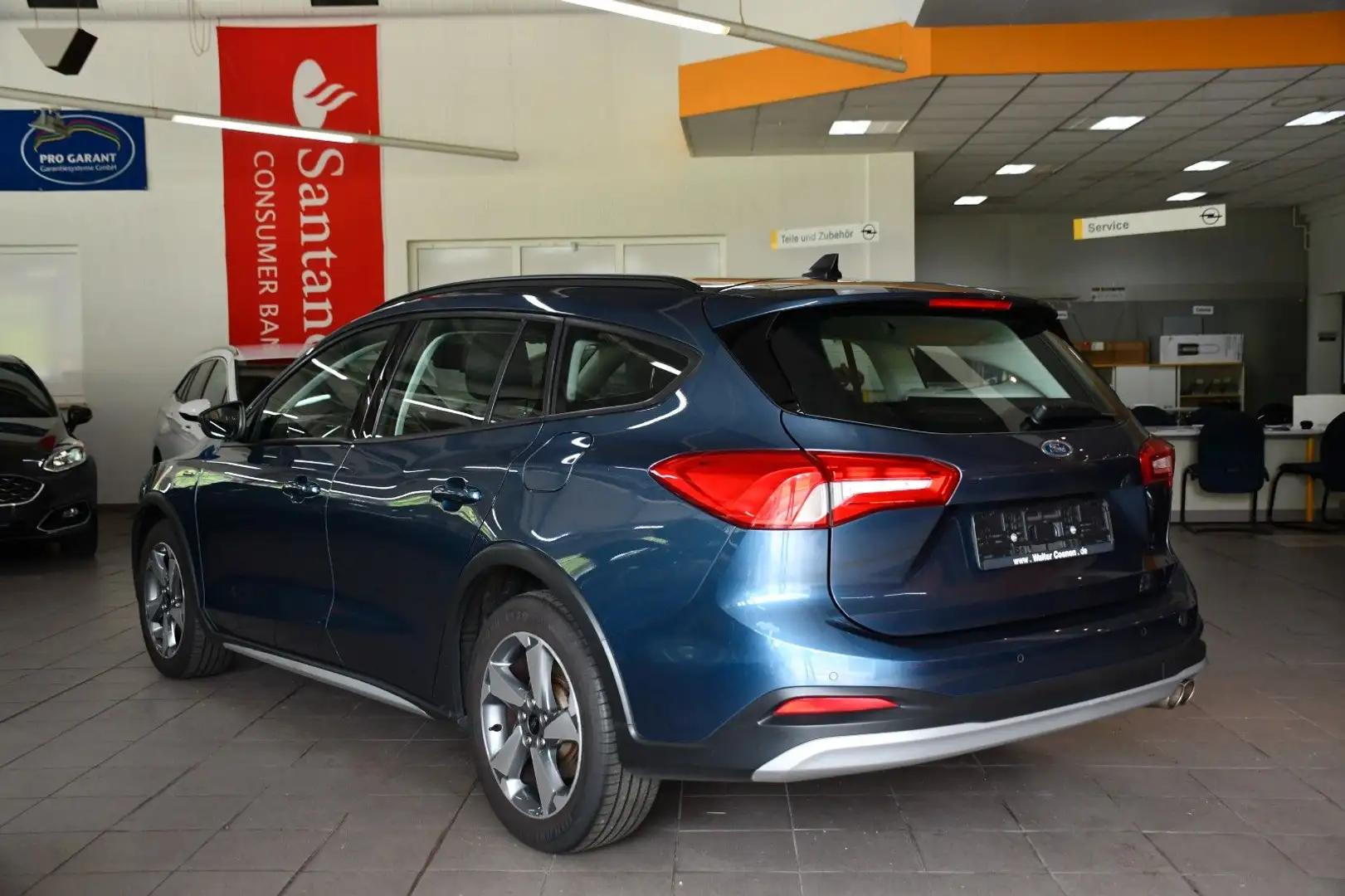 Ford Focus Turnier Active 1,5TDCI LED NAVI PDC Blau - 2