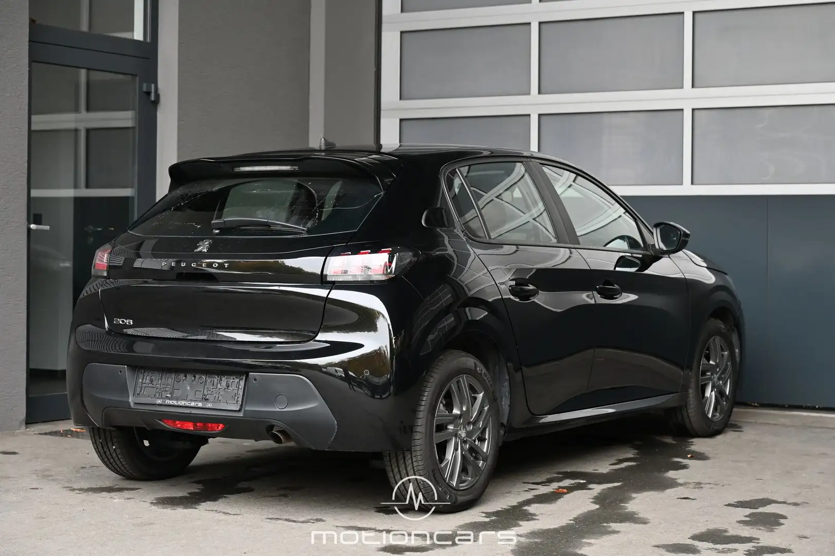Peugeot 208 1.2 PureTech 100 Active Pack Pickerl NEU Schwarz - 2