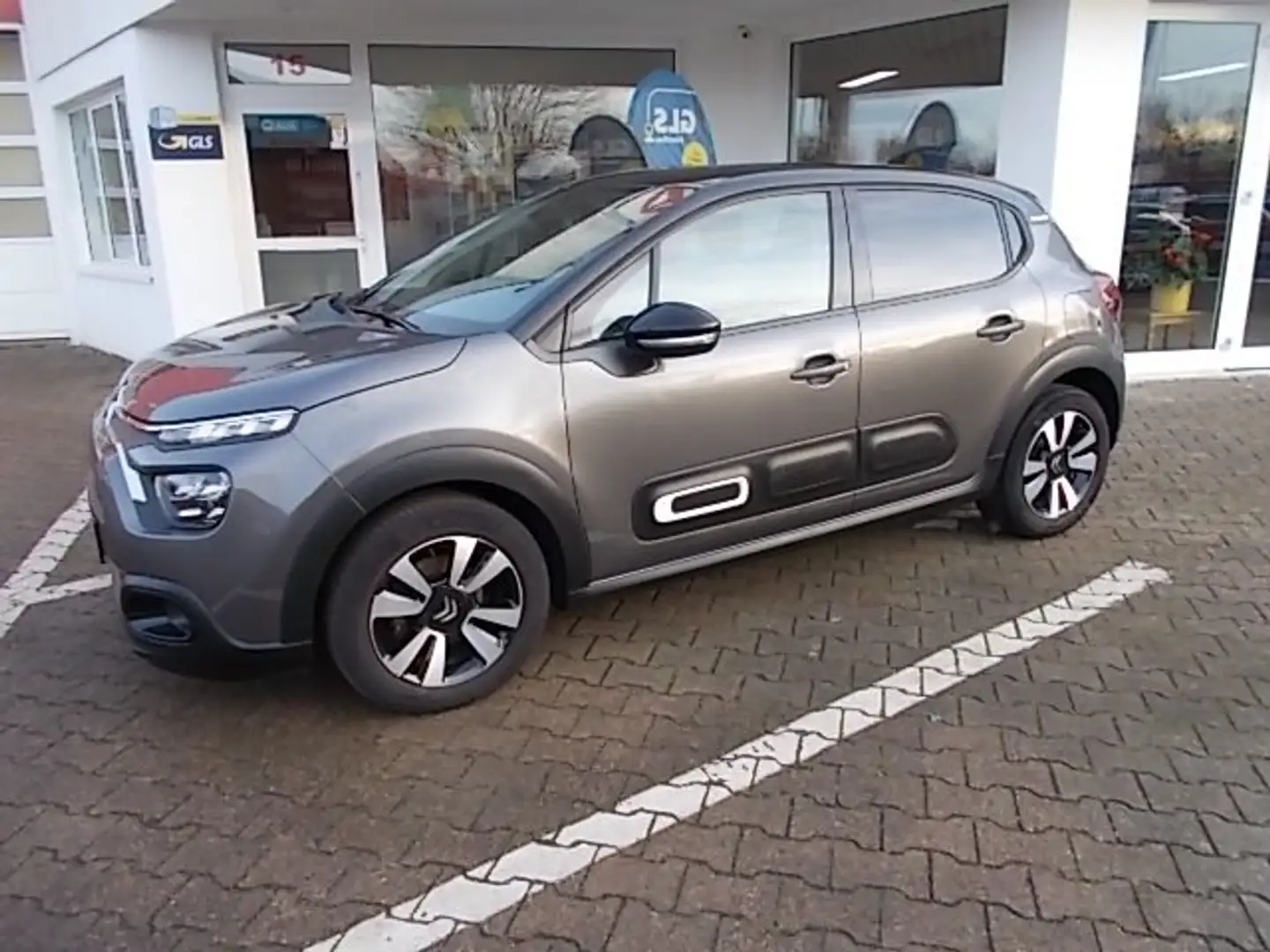 Citroen C3 1,2 PT 83 Shine Pack, Klima, PDC, Navi, Kamera, Grau - 1