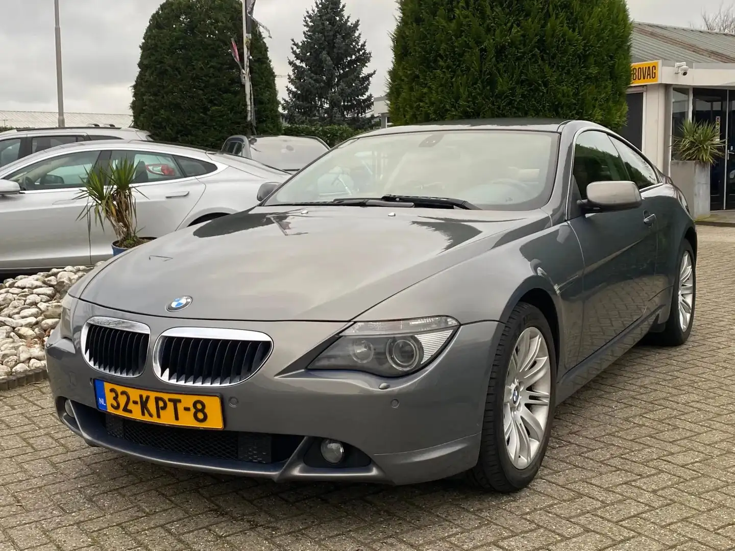 BMW 630 6-serie 630i Coupe High Executive 2006 Youngtimer siva - 1