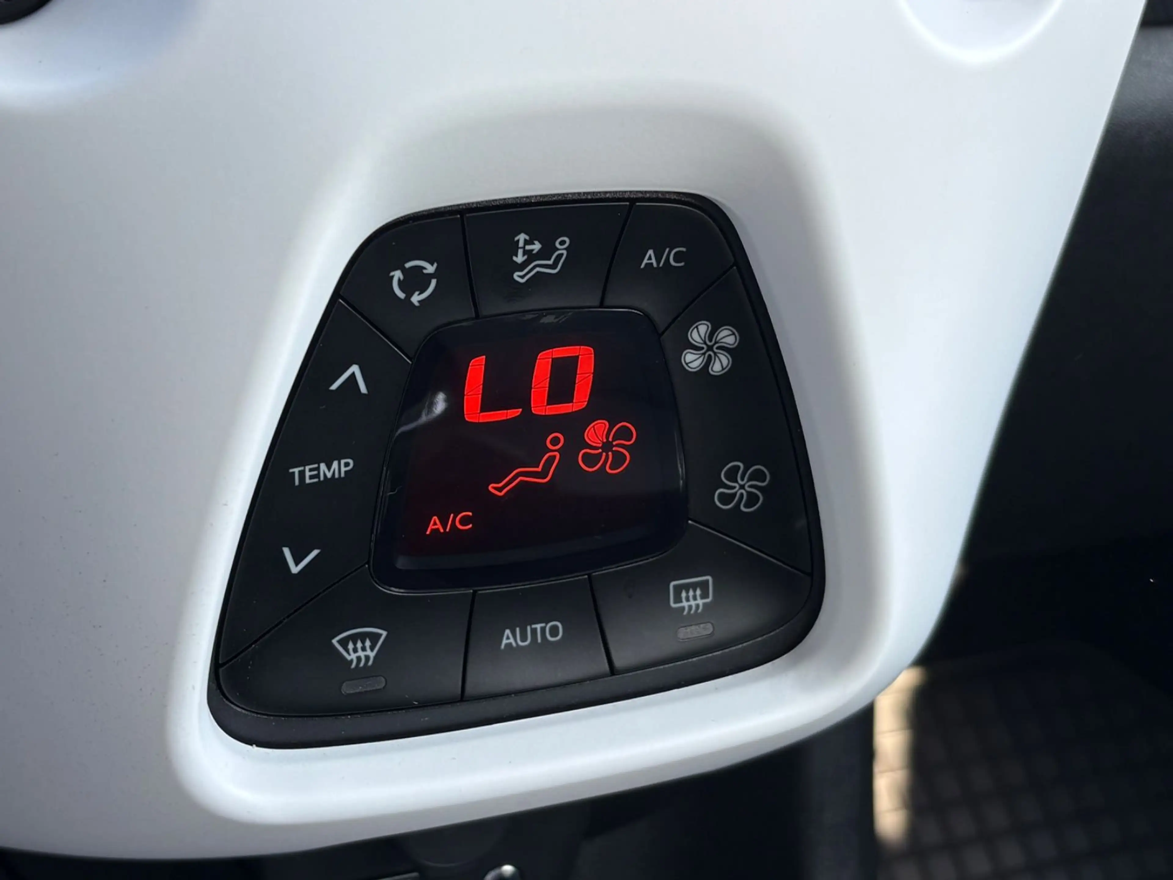 Citroen C1 Shine **WENIG KILOMETER** — photo 7