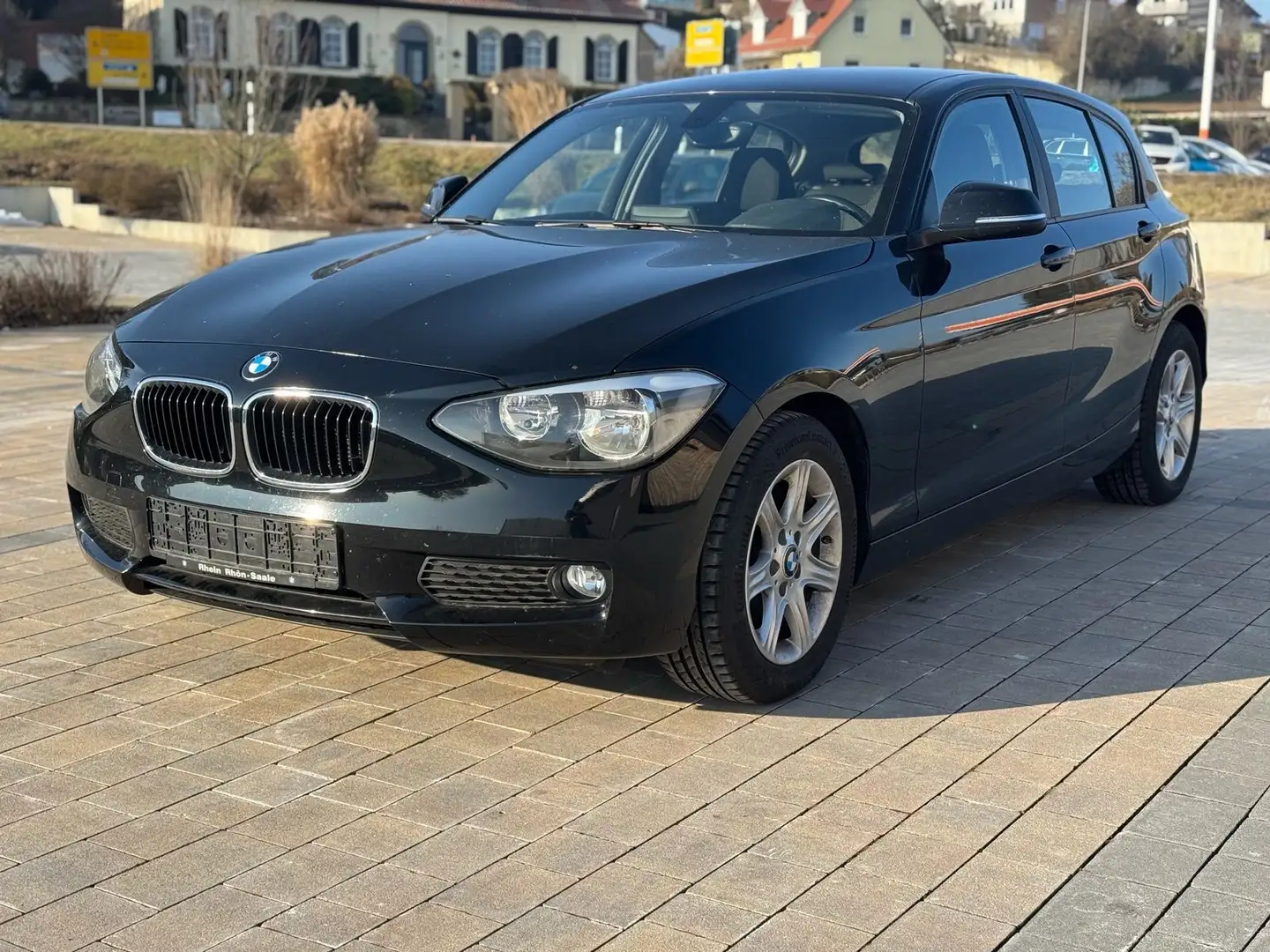 BMW 116 116 i Schwarz - 1