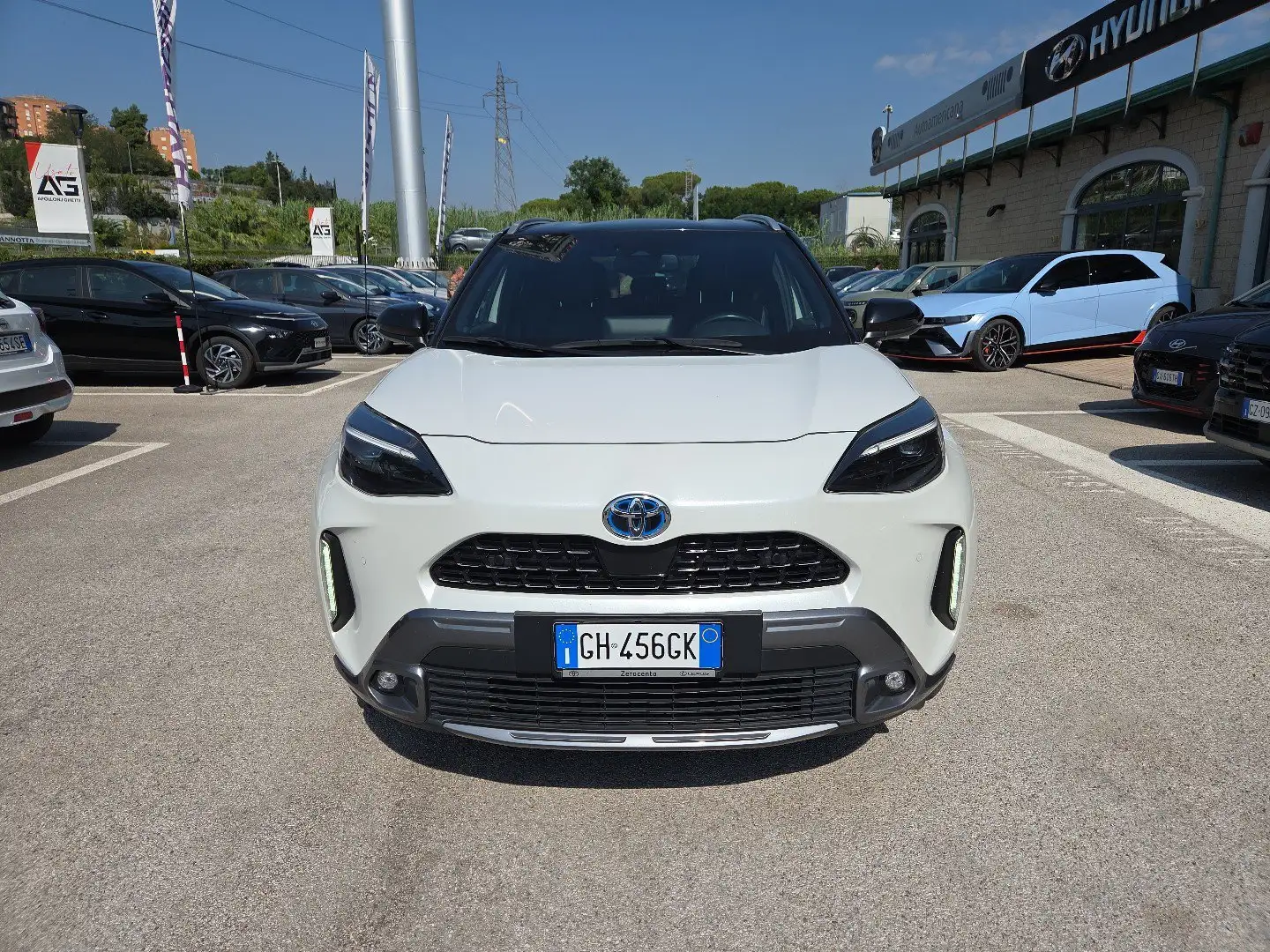 Toyota Yaris Cross Yaris Cross 1.5 Hybrid 5p. E-CVT AWD-i Adventure Bianco - 2