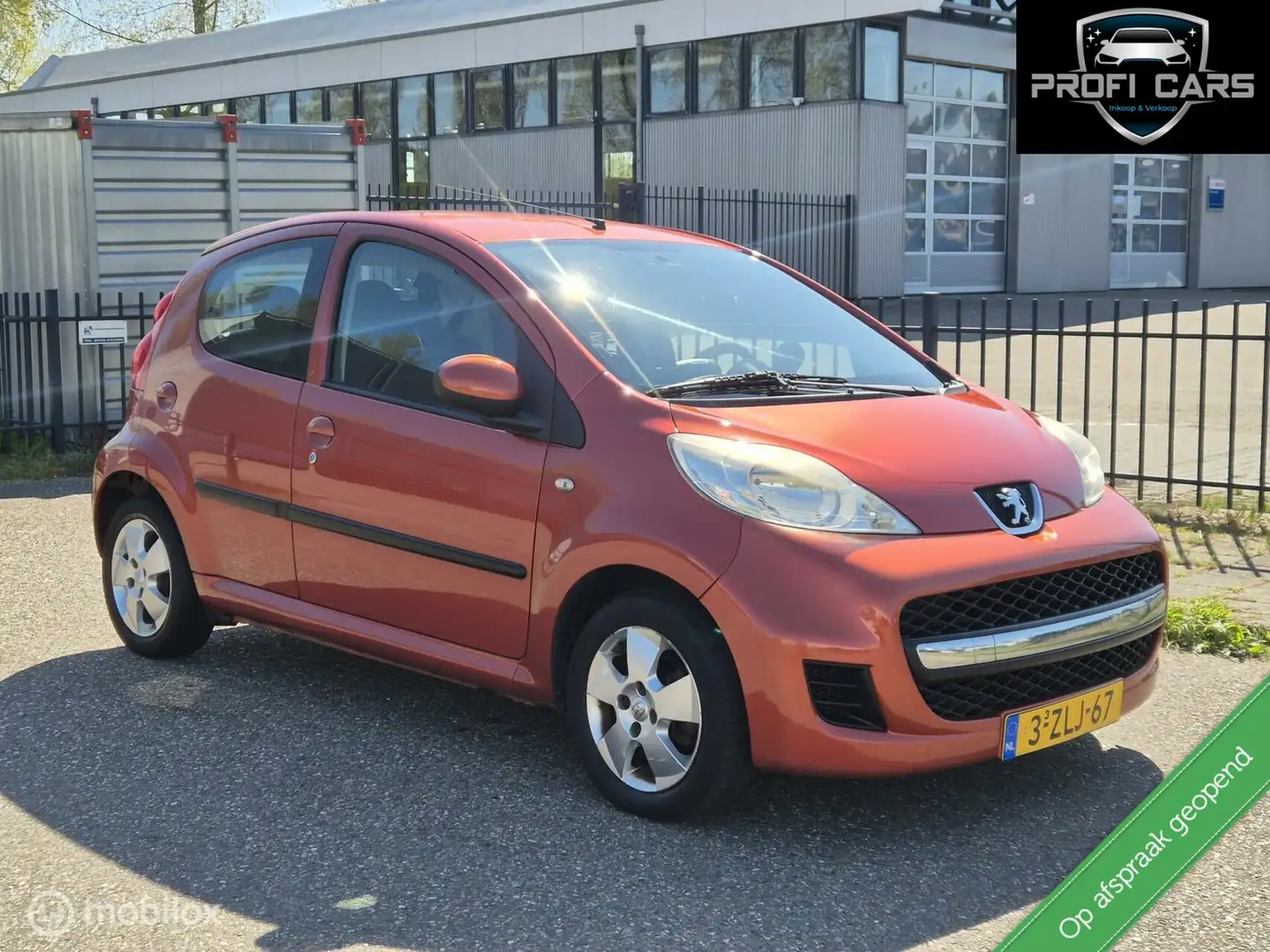 Peugeot 107 1.0-12V Sublime Airco Leer Elek.Pakket Oranje - 1