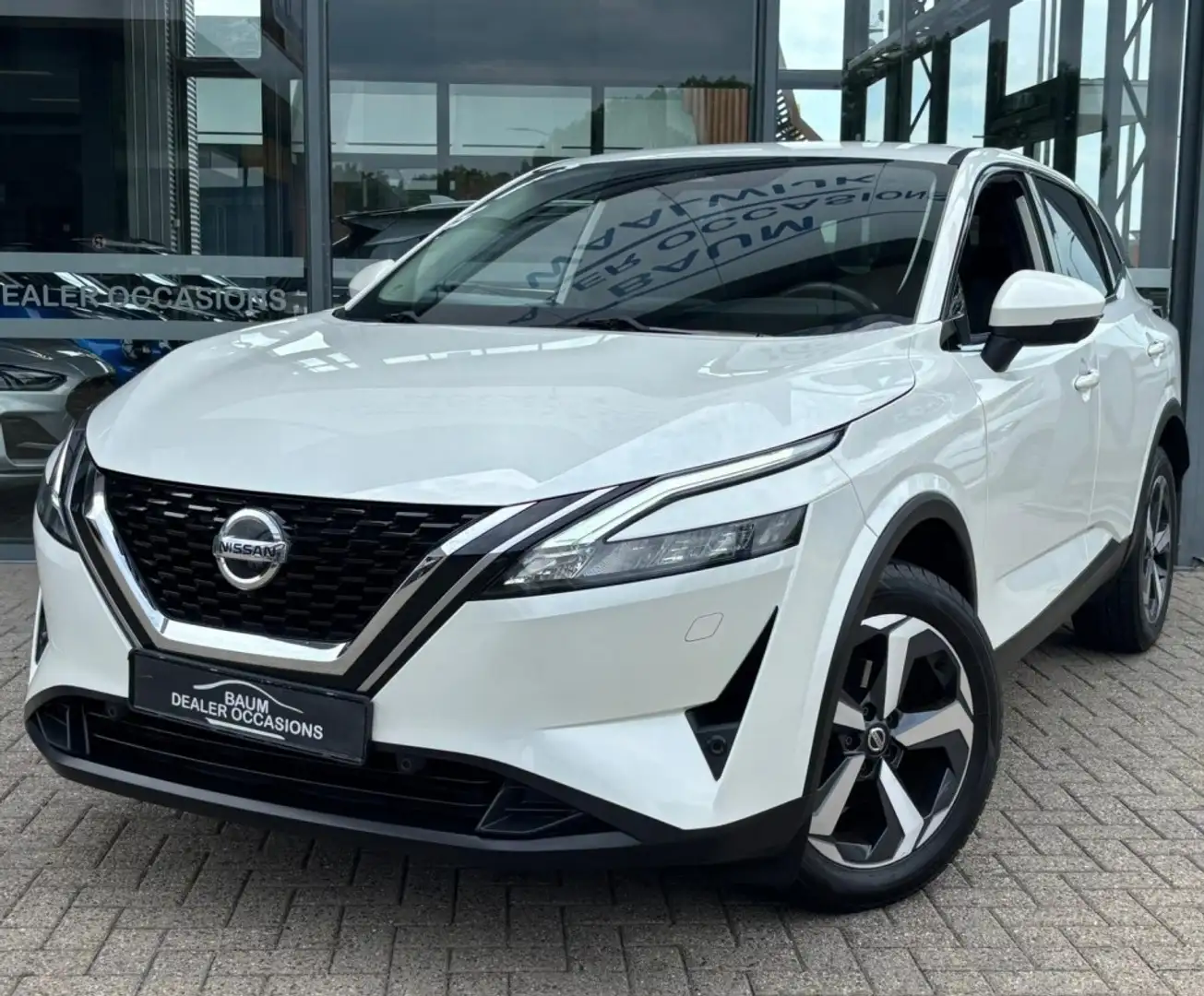 Nissan Qashqai 1.3 MHEV X TEKNA AUTOMAAT AIRCO NAVI PDC CAMERA360 Wit - 1