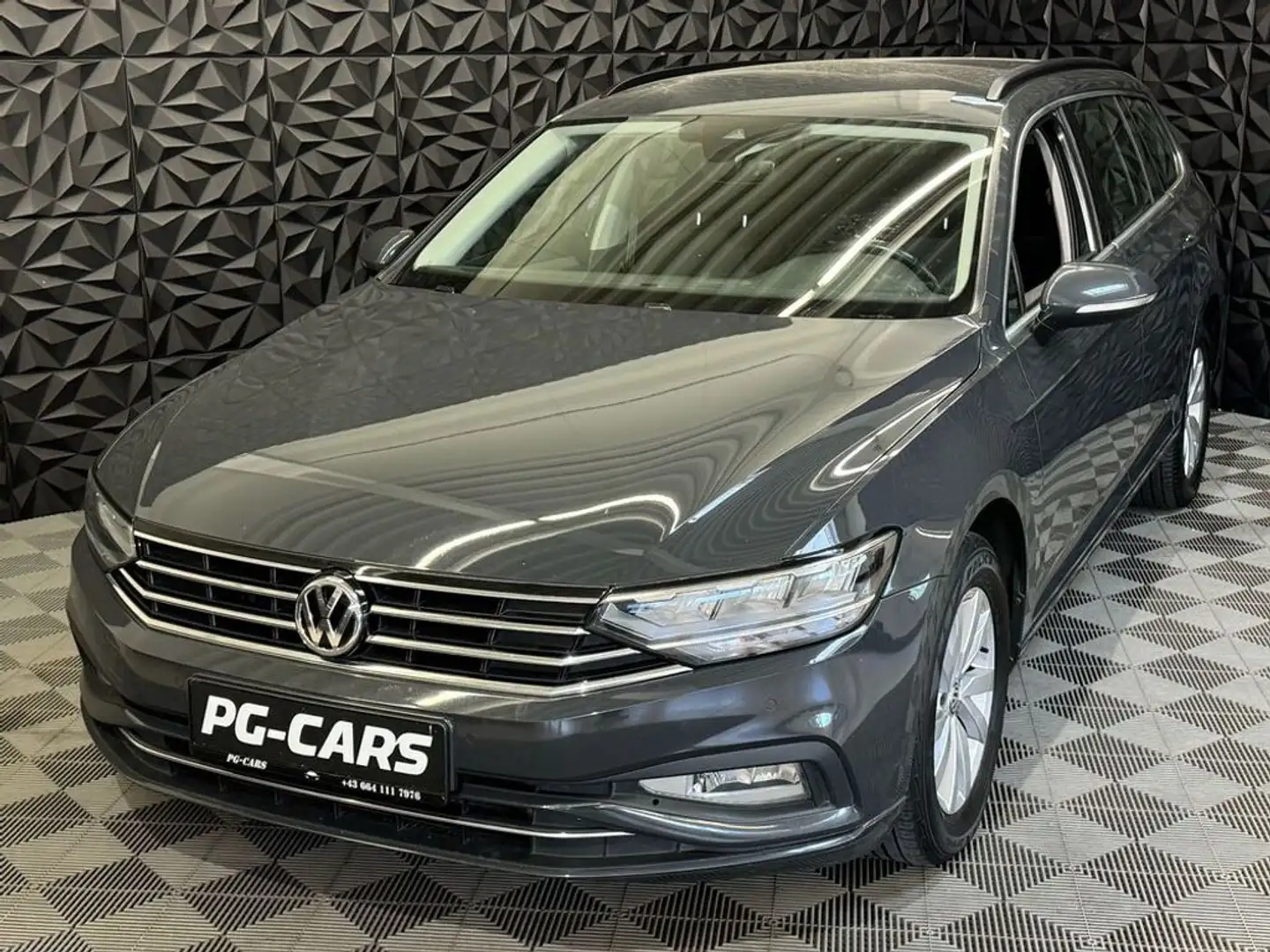 Volkswagen Passat 1.6 TDI Business *MwSt.* Grau - 2