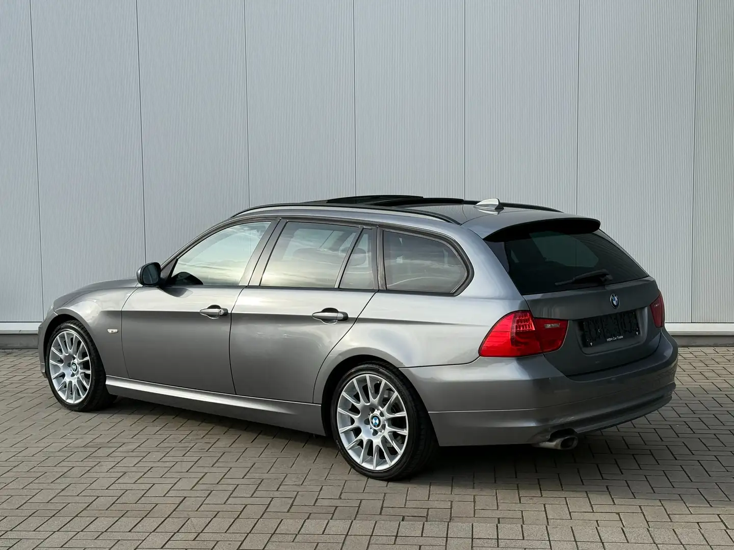 BMW 318 dA✅GARANTIE Autom. Pano Xenon Navi Zetelverw PDC Grigio - 2