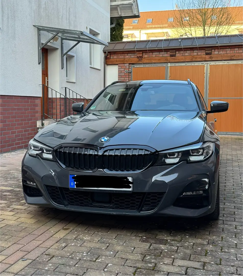 BMW 320 320d Touring xDrive Aut. M Sport Dravitgrau - 1