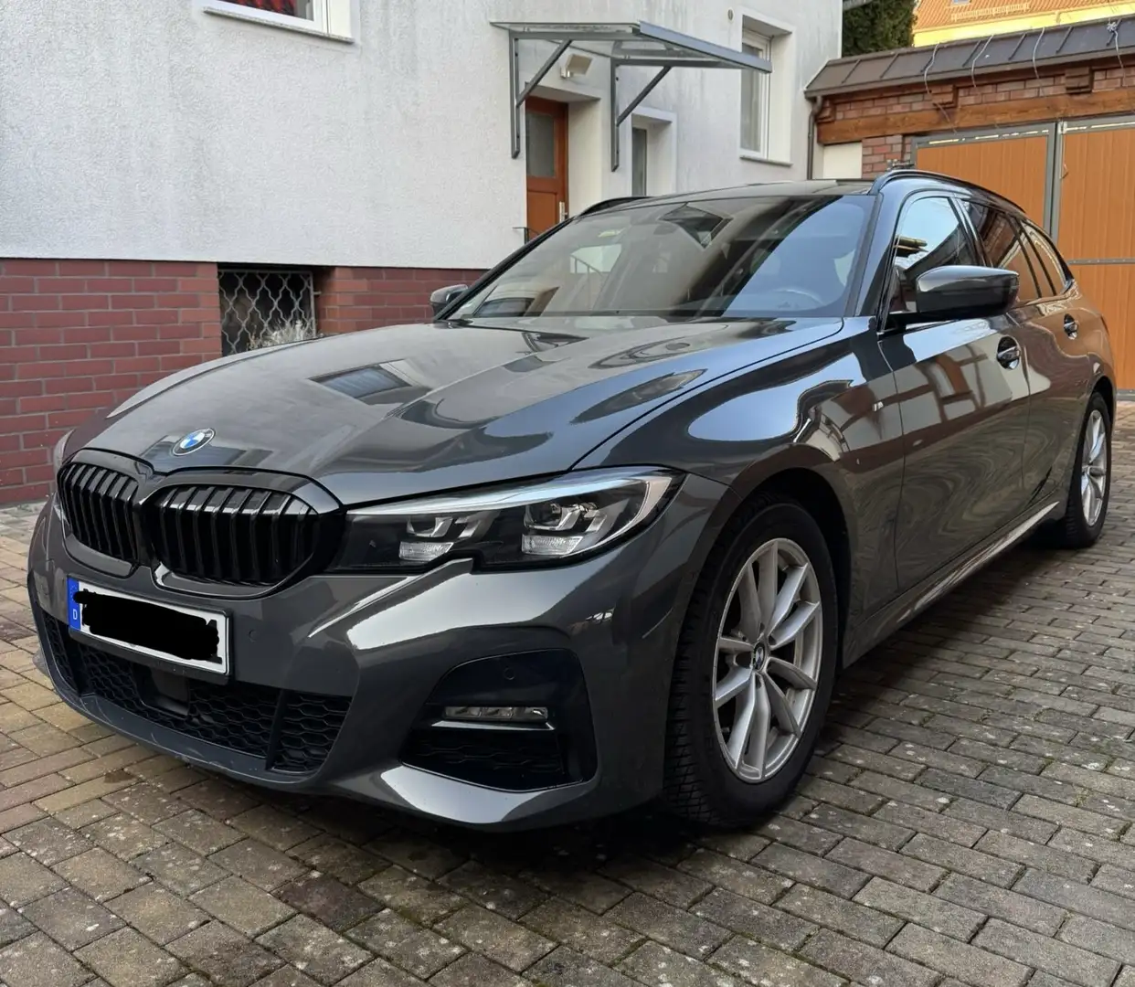 BMW 320 320d Touring xDrive Aut. M Sport Dravitgrau - 2