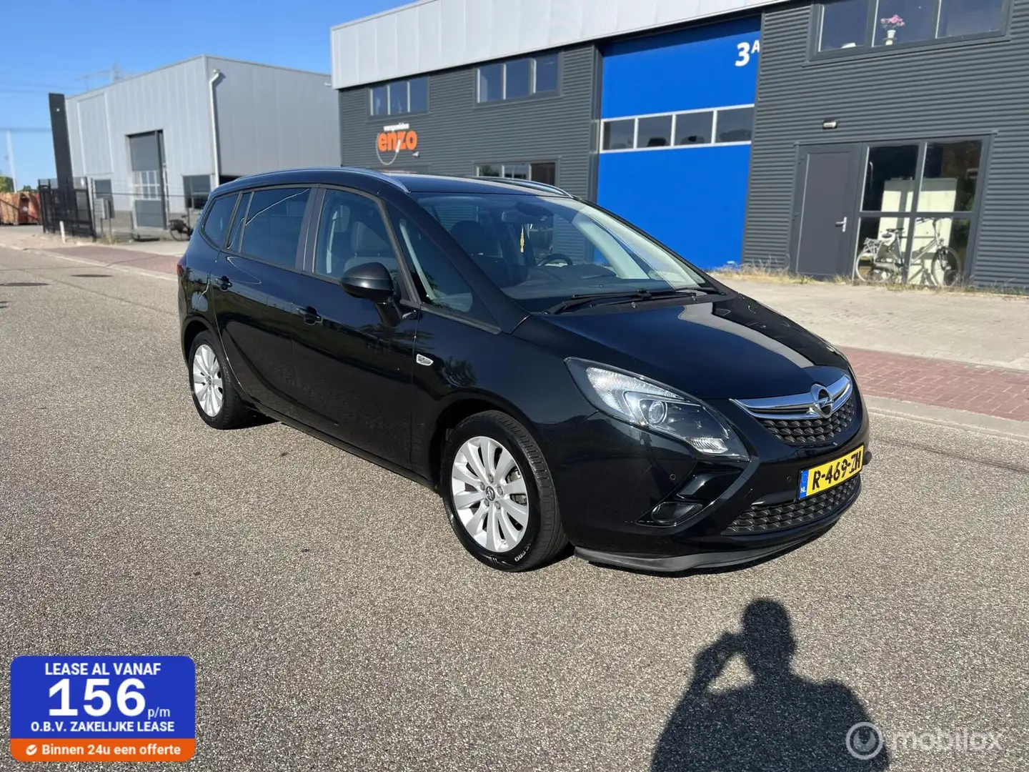 Opel Zafira Tourer 1.4 Cosmo 7p. Zwart - 1