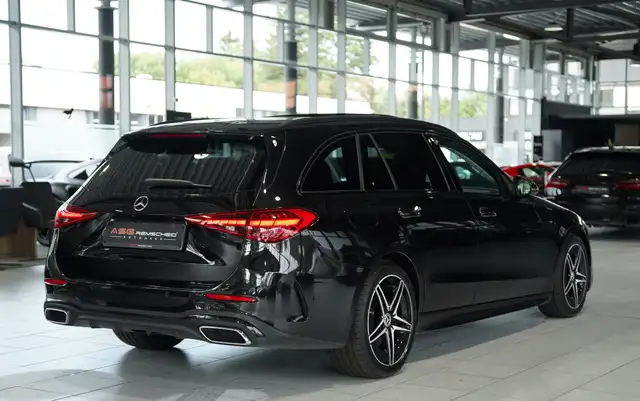 Mercedes-Benz C Class view 8
