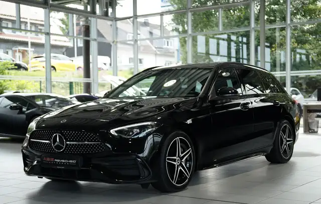 Mercedes-Benz C Class view 4